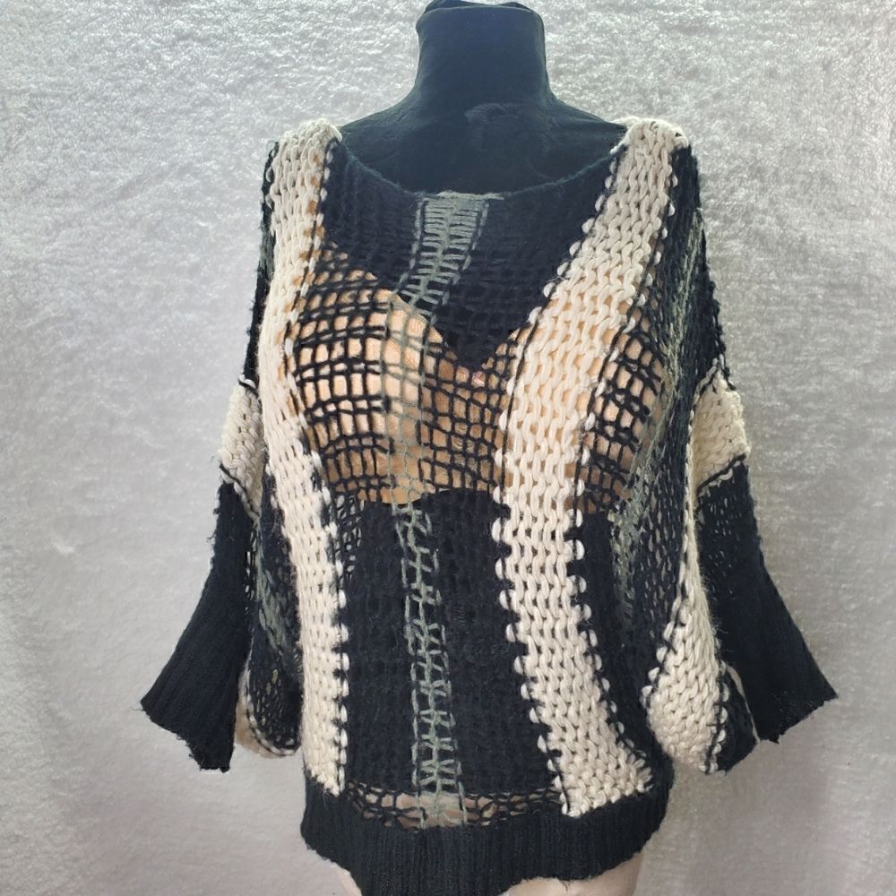 Lumiere Batwing Striped Crochet Knitted Oversized Wool Blend Sweater Size S/M - Picture 13 of 14